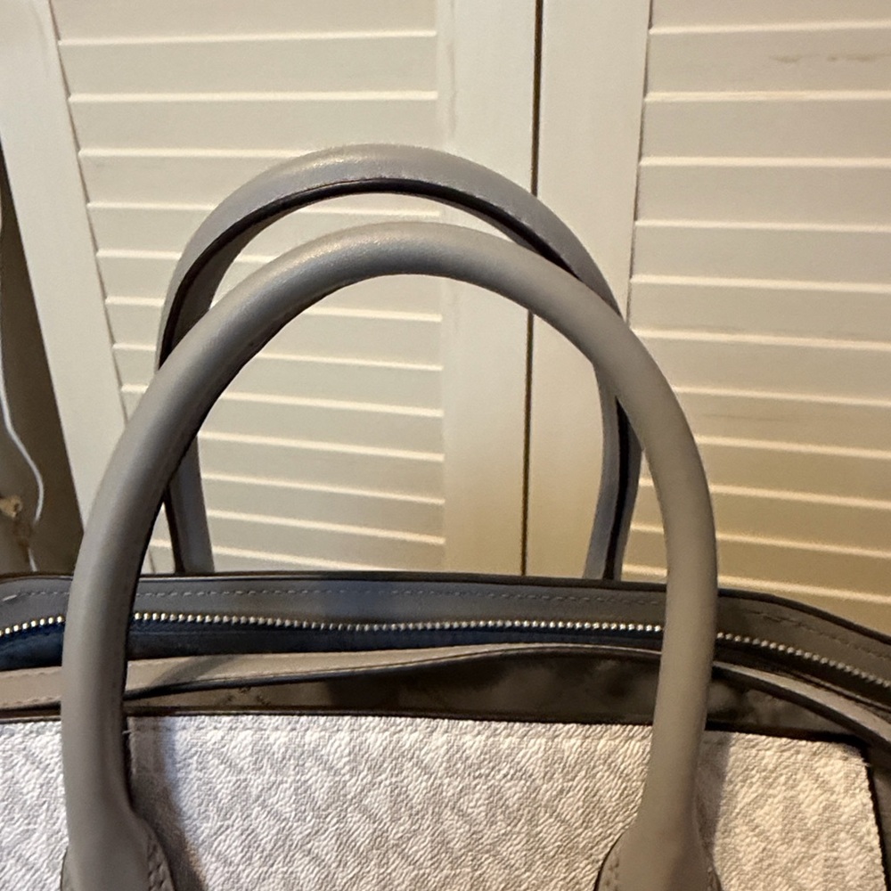 Michael Kors White and Gray Logo-Print Satchel with MK Charm - Picture 6 of 7